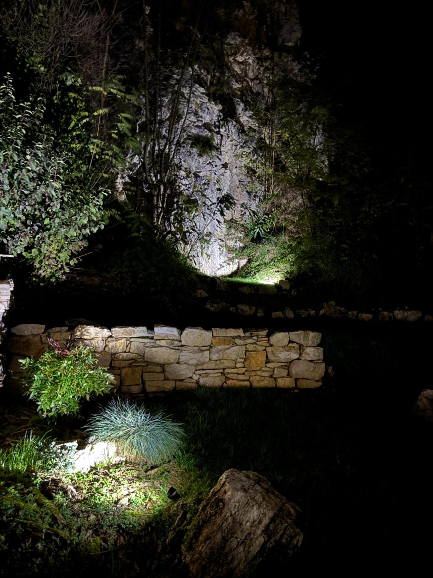 Maison Au Bord De L'Eau Les Roches Rochefort-sur-Nenon Eksteriør bilde