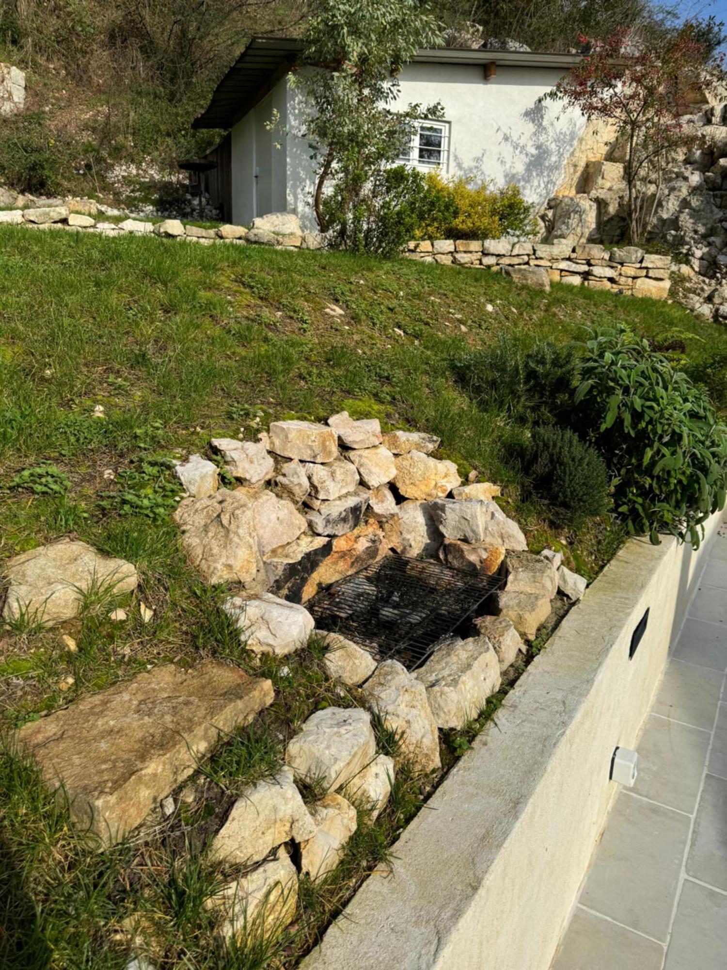 Maison Au Bord De L'Eau Les Roches Rochefort-sur-Nenon Eksteriør bilde